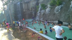 bể vày thác nước tại thanh lâm resort